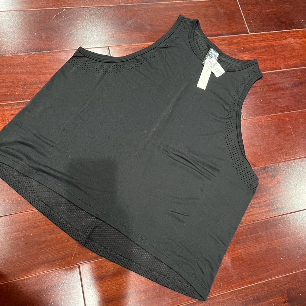 Pink Victoria’s Secret seamless workout top sz M new with tags